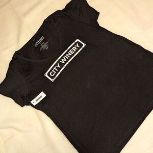 City Winery Ladies XL t-shirt ~ NWT
